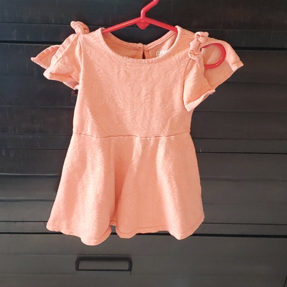 Split sleeve dress